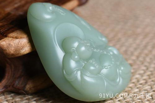 青海和田玉油青价格是多少 品质与油性如何