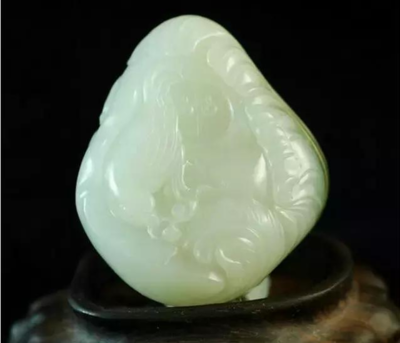 和田玉把件欣赏,太美了,网友直呼太想要一件