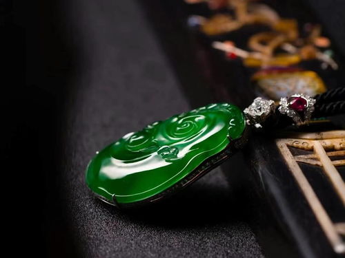 一线天 入侵和田玉