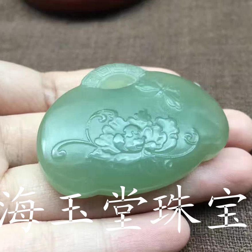 天然和田玉老坑青海料玉石蝶恋花锁牌吊坠批发 南阳玉器挂饰批发