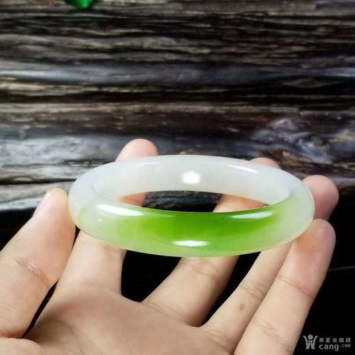 kk宝钰天然和田玉青海翠手镯