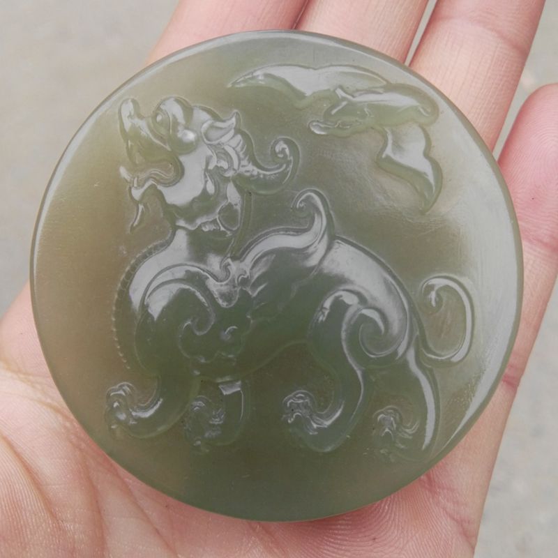 青海料和田玉貔貅皮带扣 品味与灵韵的男士腰际艺术