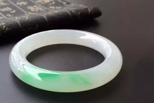 去青海只知道玩？这5样宝贝一定要去看看，都是有名的特产——青海玉石